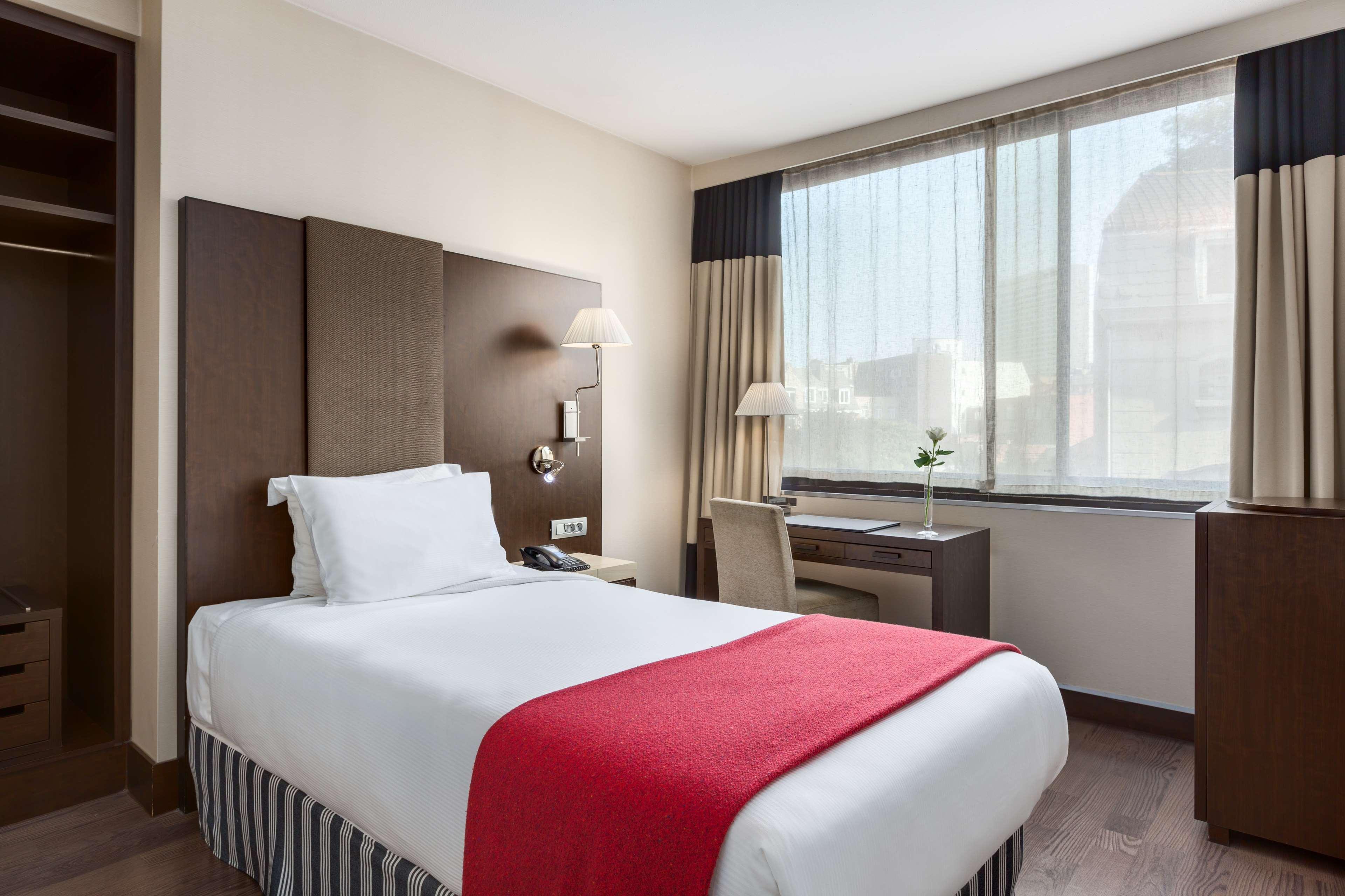 Nh Brussels Louise Hotel Saint-Gilles Exterior photo