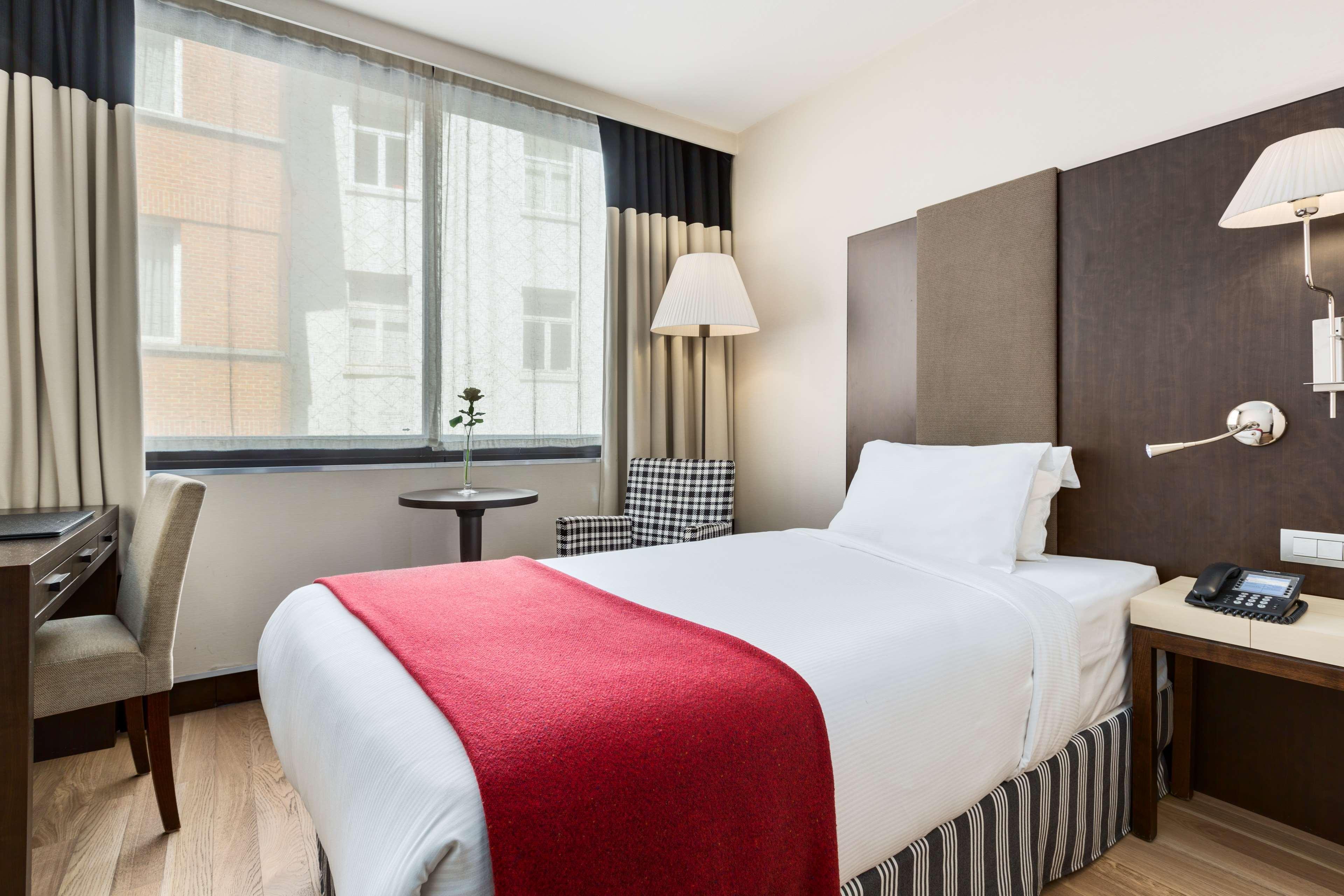 Nh Brussels Louise Hotel Saint-Gilles Exterior photo