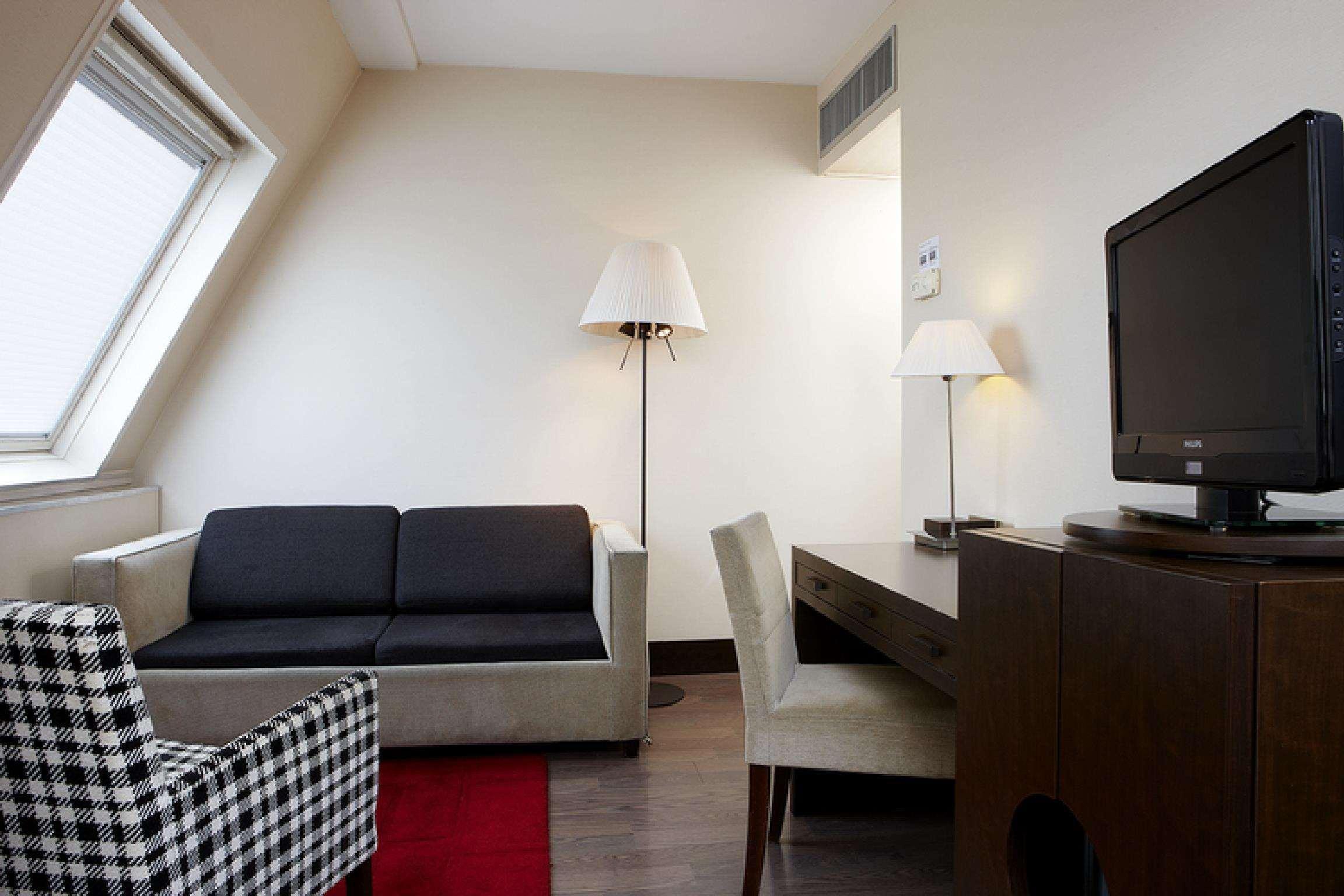 Nh Brussels Louise Hotel Saint-Gilles Exterior photo